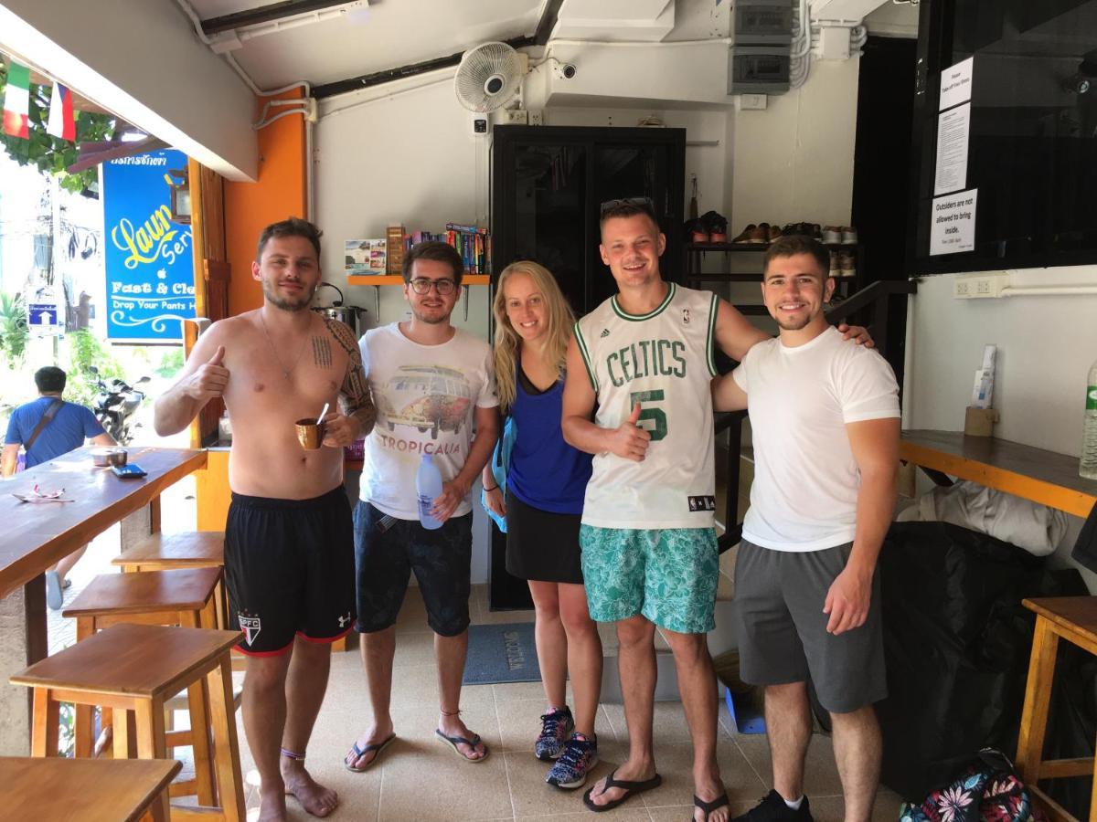 Voyagers Hostel Islas Phi Phi Exterior foto