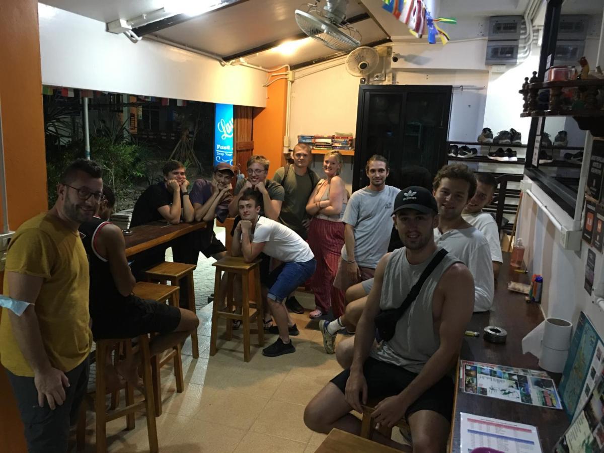 Voyagers Hostel Islas Phi Phi Exterior foto