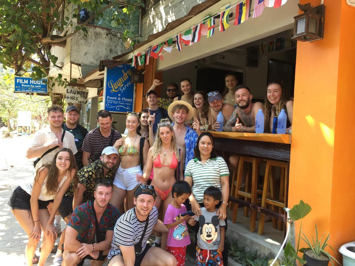 Voyagers Hostel Islas Phi Phi Exterior foto