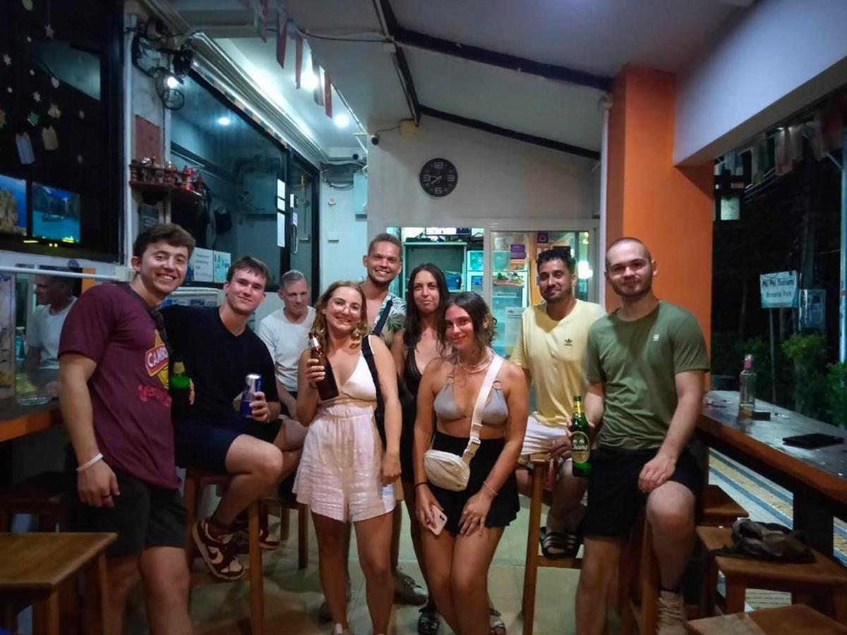 Voyagers Hostel Islas Phi Phi Exterior foto