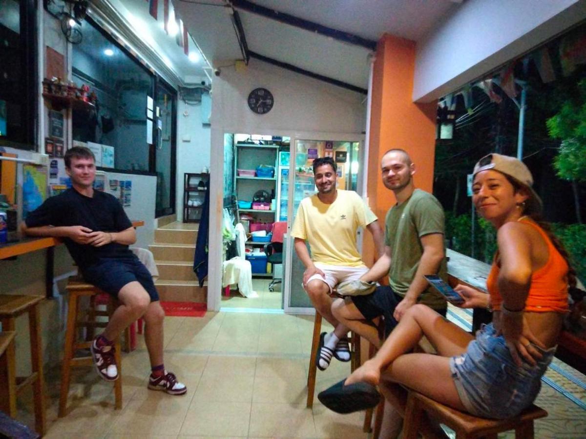 Voyagers Hostel Islas Phi Phi Exterior foto