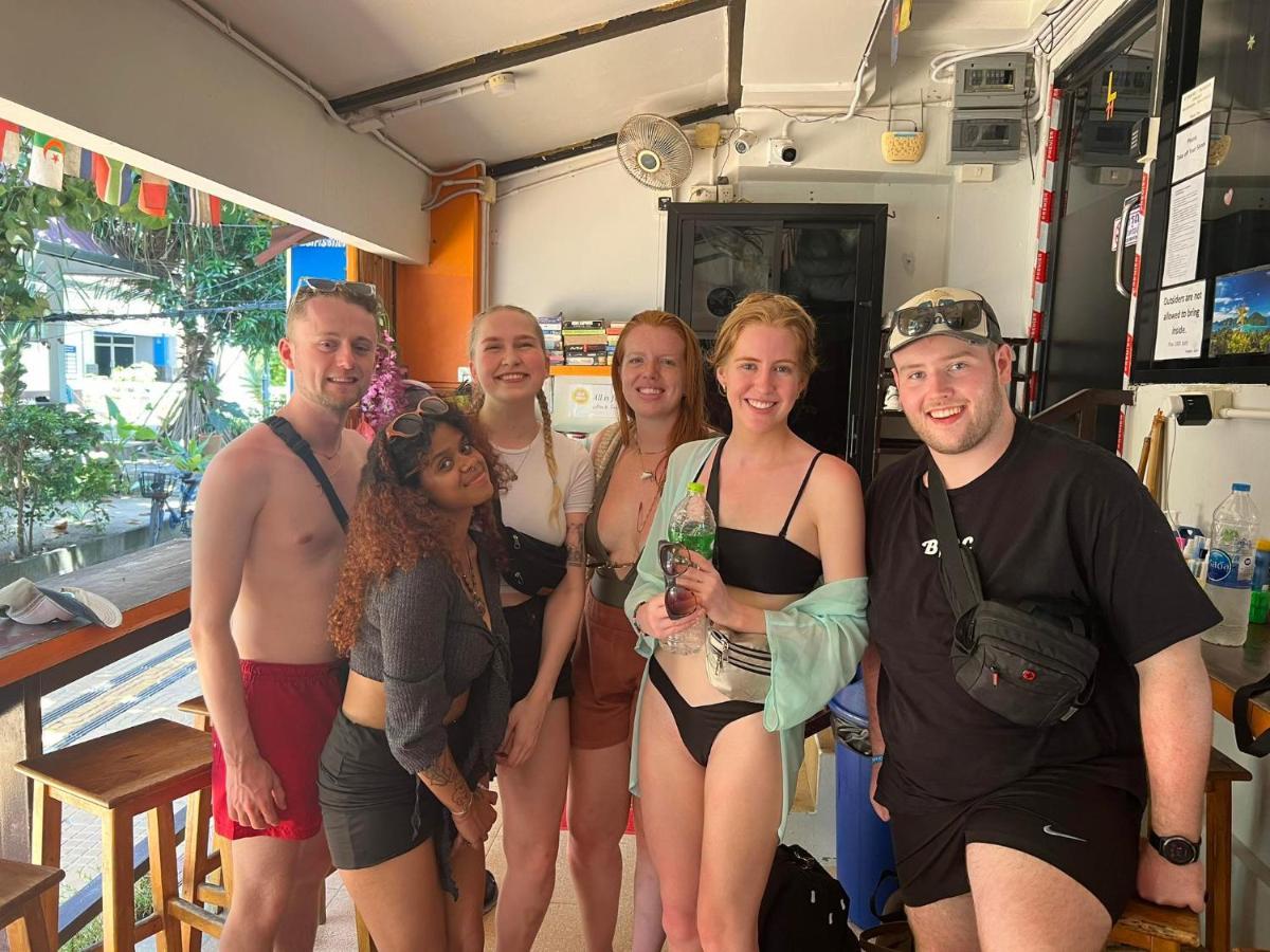 Voyagers Hostel Islas Phi Phi Exterior foto